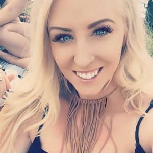 Meet your Posher, Brenna